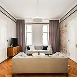 Apartment Stylish Old Town 2 Bedroom New Presidential Castle *