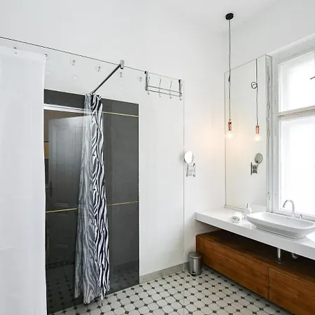 דירה Stylish Old Town 2 Bedroom New Presidential Castle ברטיסלאבה